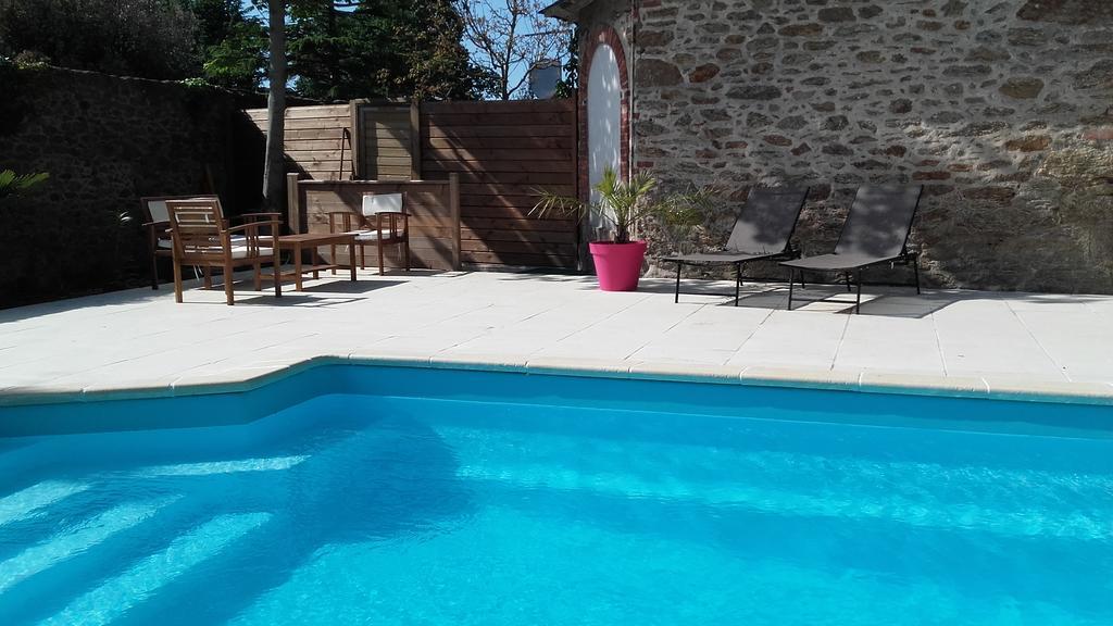 Hotel Les Roulottes De La Baronnie Saint-Malo Esterno foto