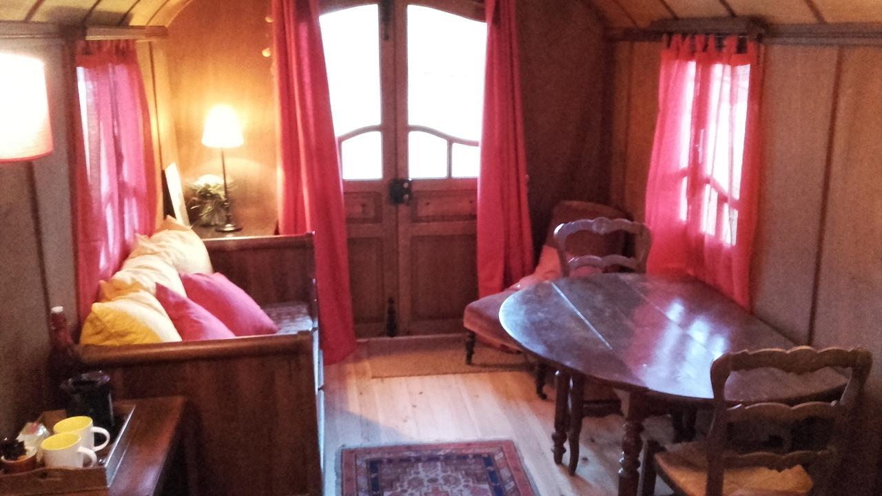 Hotel Les Roulottes De La Baronnie Saint-Malo Esterno foto
